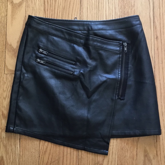 Forever 21 Dresses & Skirts - Forever 21 Black Faux Leather Assymetrical Skirt